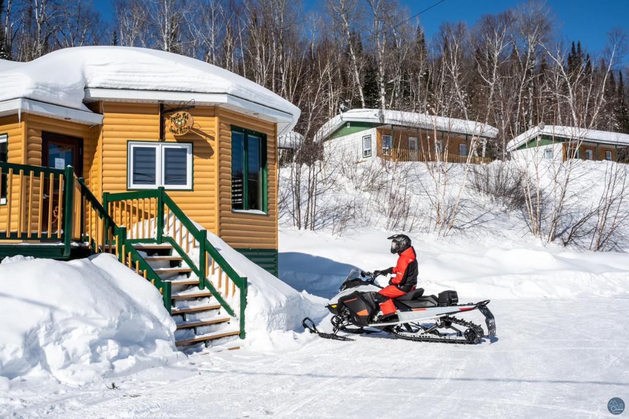Lac-Bouchette Auberge Eva المظهر الخارجي الصورة